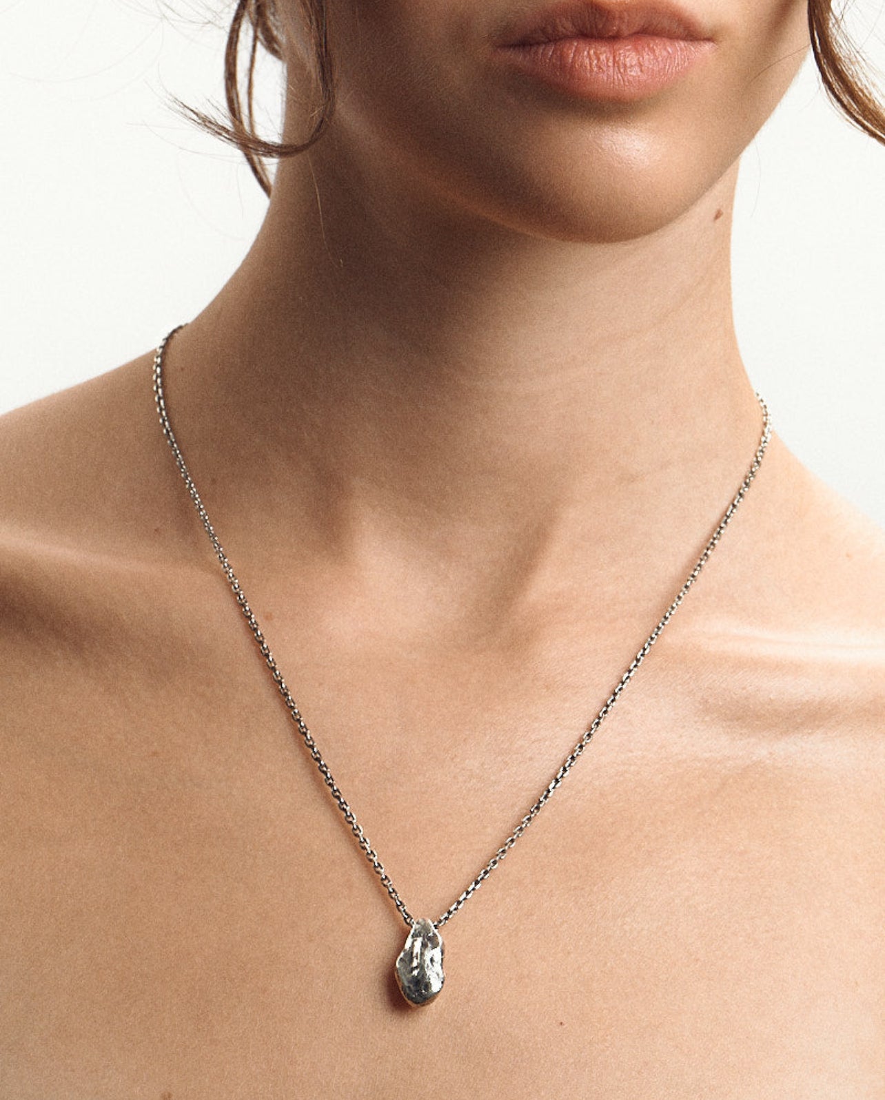 The stone necklace